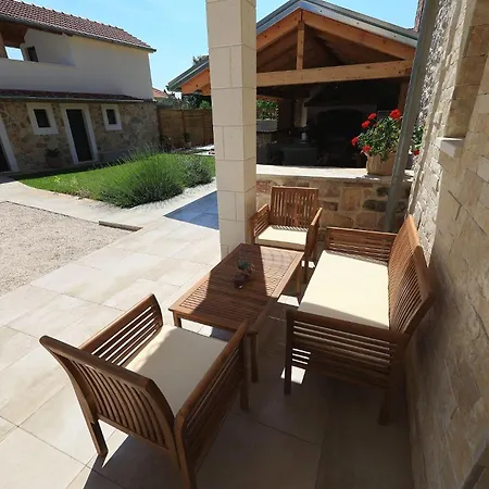 Σπίτι διακοπών House Bona *