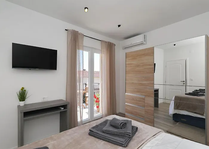Vikendica House Bona *