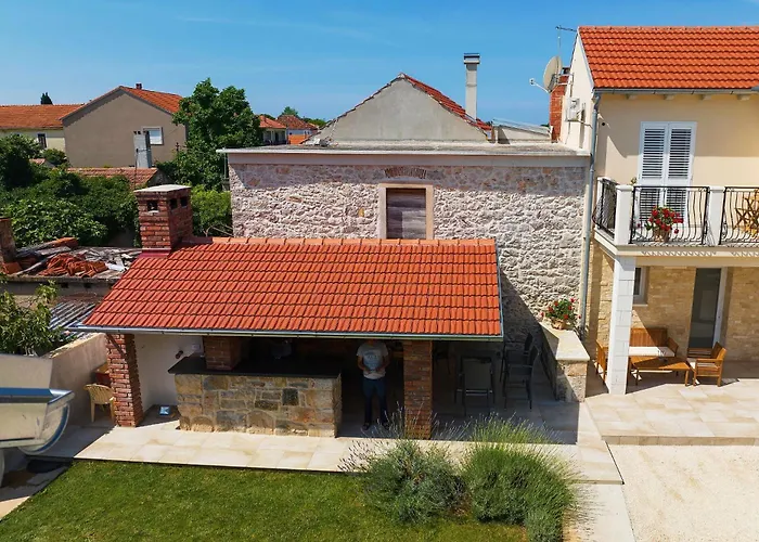 Vikendica House Bona *