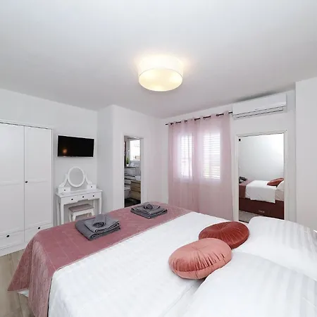 House Bona Hébergement de vacances *