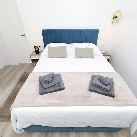 House Bona Sukošan