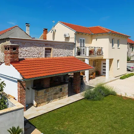 House Bona Hébergement de vacances