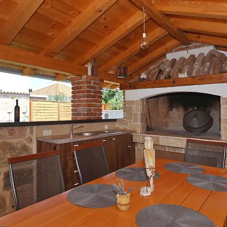 House Bona Hébergement de vacances *