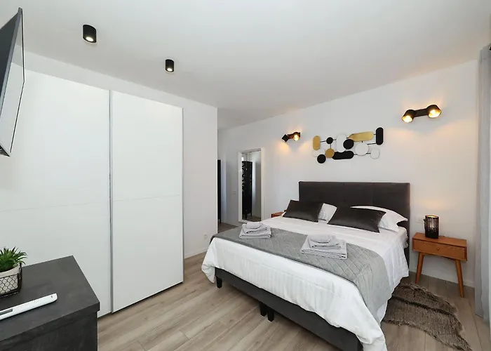 House Bona * Sukošan