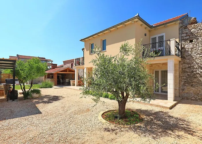 House Bona Ferienhaus Sukošan